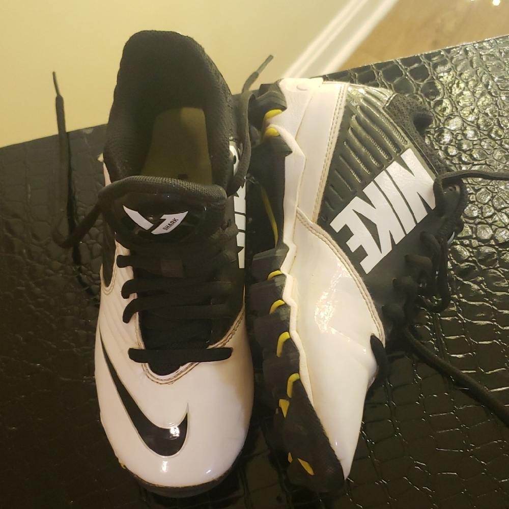 Nike Black and White Sports Cleats